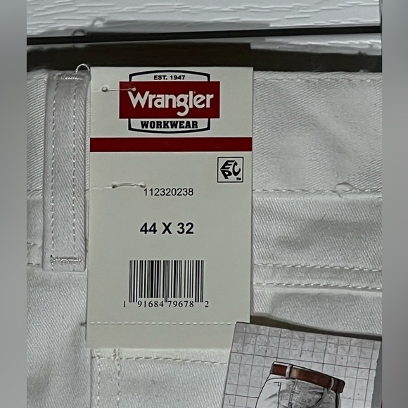 NWT Wrangler workwear Painters pants Relaxed Fit Men's Size 44X32 - Picture 10 of 14